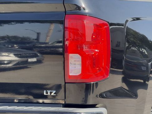Used 2018 Chevrolet Silverado 1500 LTZ Z71 w/ LTZ Plus Package AWD/4WD image 5