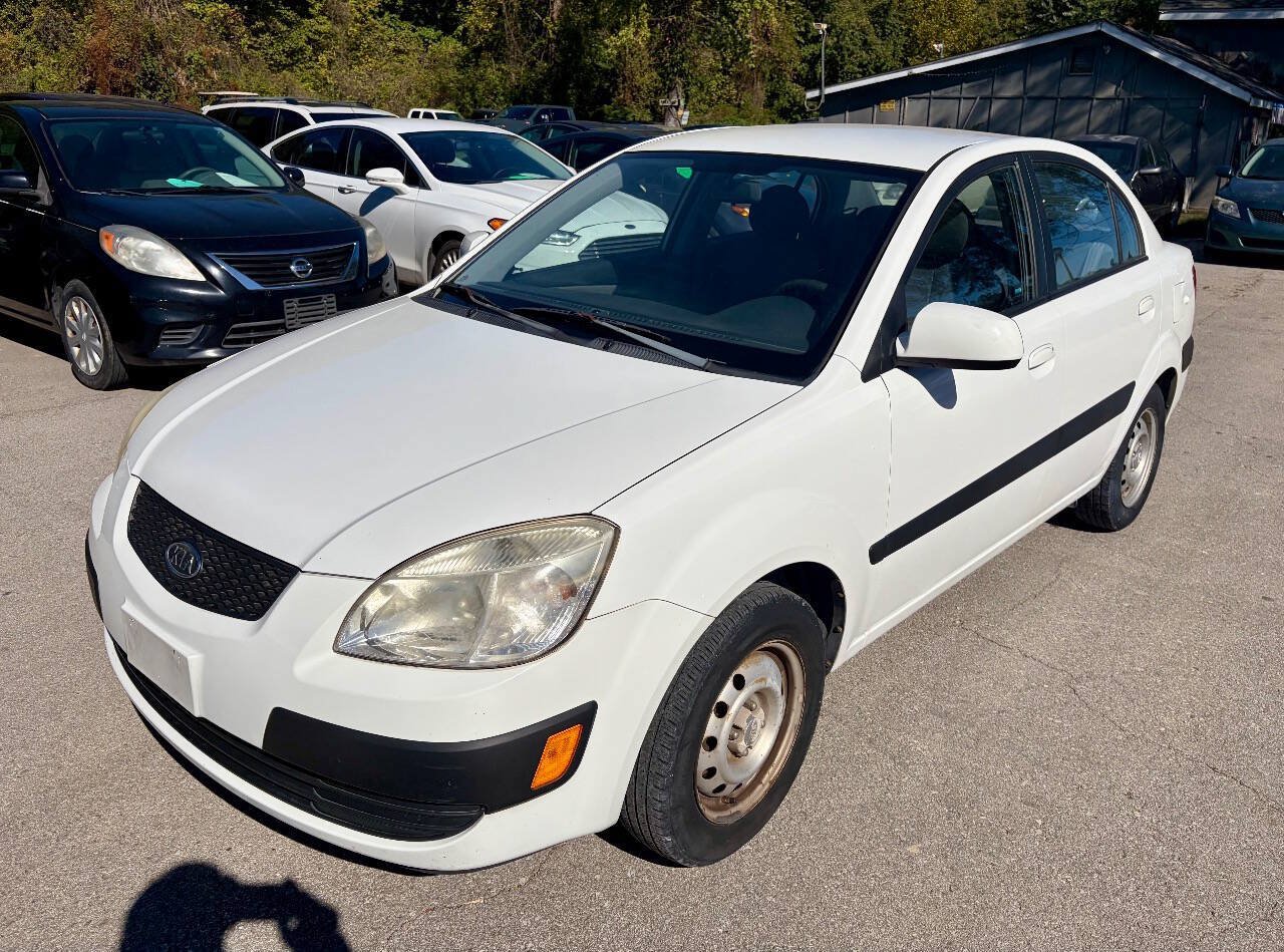 Used 2009 Kia Rio Sedan FWD image 1