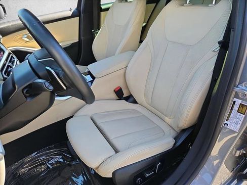 Certified 2024 BMW 330i Sedan w/ Premium Package RWD image 17