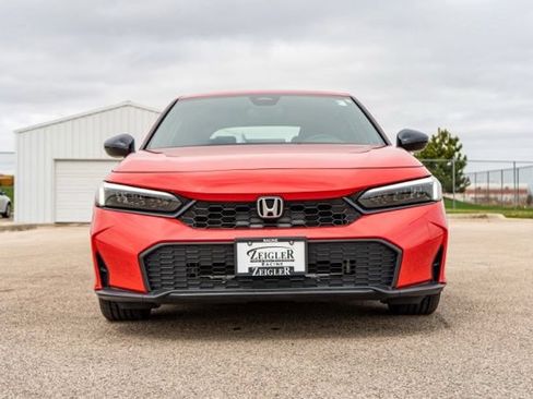 Used 2023 Honda Civic Sport image 2