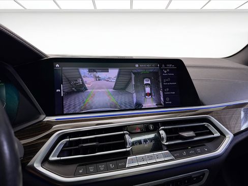 Used 2020 BMW X5 xDrive40i w/ Parking Assistance Package image 10