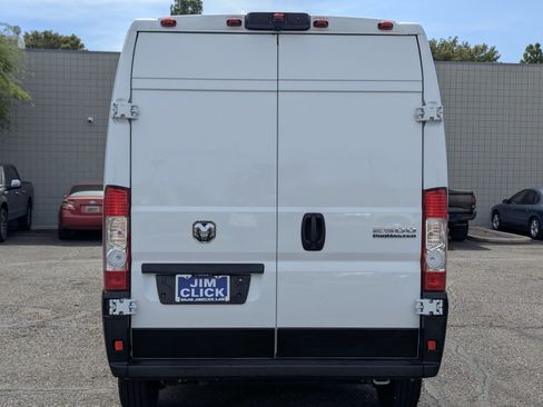 Used 2025 RAM ProMaster 2500 w/ Convenience Group FWD image 3