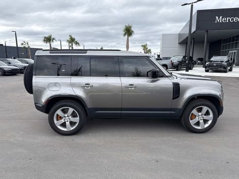 Used 2024 Land Rover Defender 110 S image 2