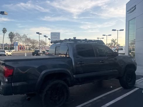 Used 2021 Toyota Tacoma SR5 image 3