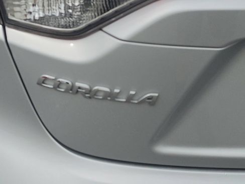 Used 2024 Toyota Corolla LE FWD image 8
