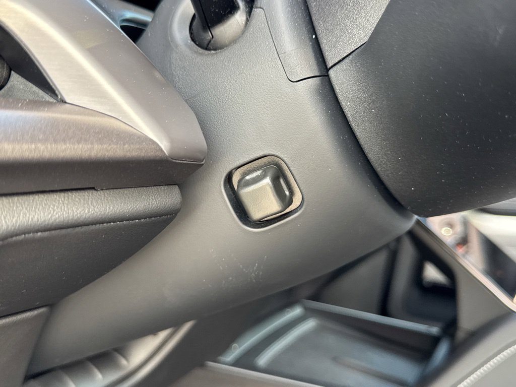 Used 2026 Cadillac Vistiq Platinum w/ LPO, Floor Liner Package AWD/4WD image 12