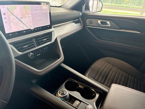 New 2026 Ford Explorer ST-Line w/ ST-Line Street Pack AWD/4WD image 20