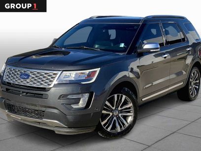 Used 2017 Ford Explorer Platinum