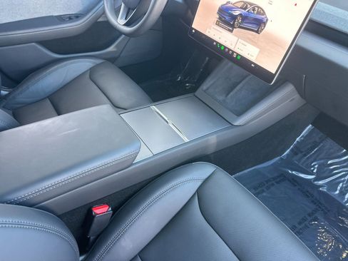 Used 2025 Tesla Model 3 Long Range RWD image 15