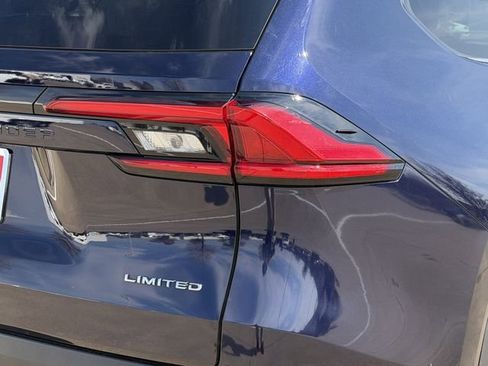 Certified 2024 Toyota Grand Highlander Limited image 7