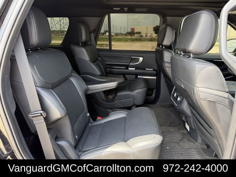 Used 2025 Ford Expedition Platinum w/ Stealth Appearance Package image 34