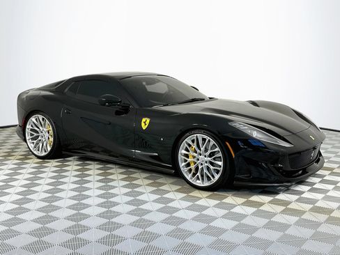 Used 2023 Ferrari 812 GTS RWD image 3