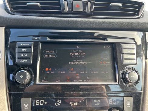 Used 2022 Nissan Rogue Sport SL w/ Premium Package image 19