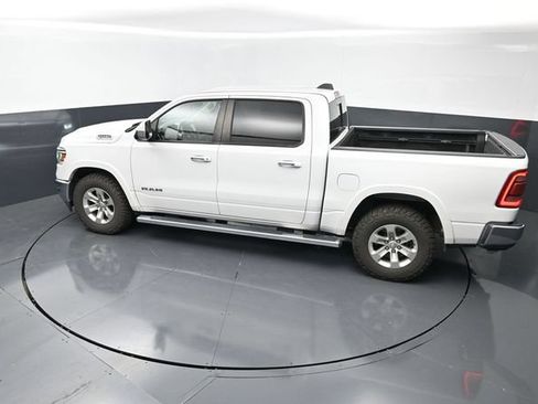 Used 2022 RAM 1500 Laramie AWD/4WD image 16