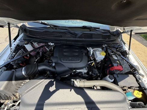 Used 2019 RAM 3500 Tradesman w/ Chrome Appearance Group AWD/4WD image 24