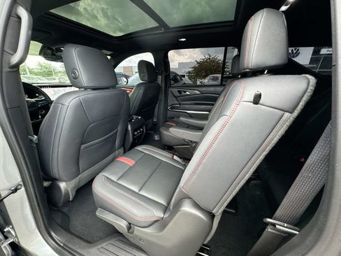 Used 2026 Chevrolet Traverse RS w/ LPO, Floor Liner Package AWD/4WD image 22