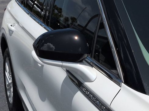 Certified 2020 Lincoln Corsair FWD image 12