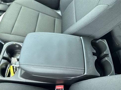 New 2025 GMC Canyon Elevation w/ Convenience Package image 27