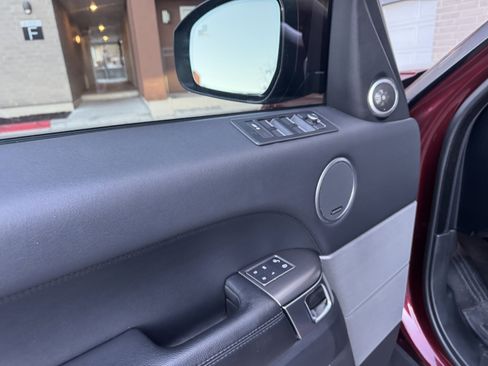 Used 2016 Land Rover Range Rover Sport SE image 17