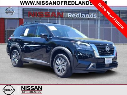 Used 2025 Nissan Pathfinder SV