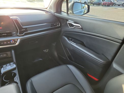 Used 2023 Kia Sportage EX FWD image 14