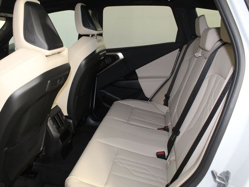 New 2025 BMW X3 xDrive30i w/ Premium Package image 25