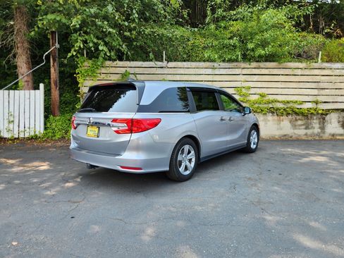 Used 2019 Honda Odyssey EX image 19