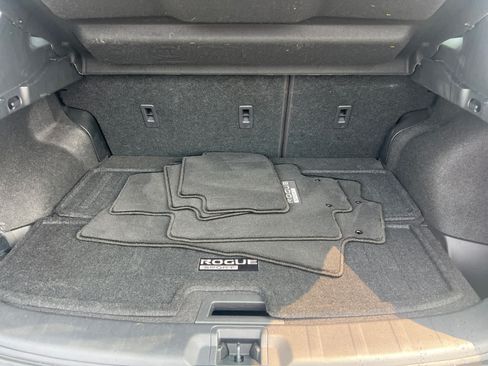 Used 2022 Nissan Rogue Sport SV FWD image 5