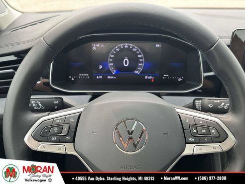 Used 2025 Volkswagen Jetta SE w/ Sunroof Package FWD image 21