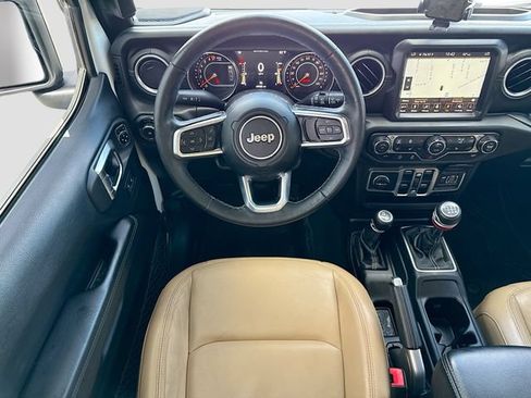 Used 2018 Jeep Wrangler Unlimited Sahara AWD/4WD image 21
