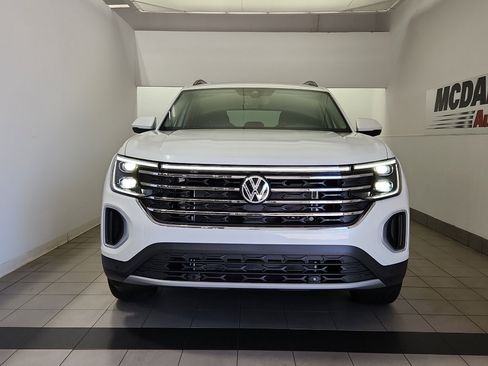 New 2026 Volkswagen Atlas SE FWD image 3