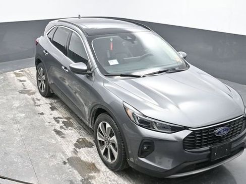 Used 2024 Ford Escape Platinum image 21