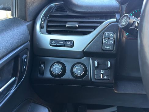 Used 2017 Chevrolet Tahoe Premier image 25