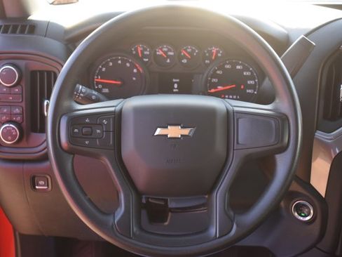 Used 2025 Chevrolet Silverado 2500 Custom w/ Custom Value Package image 20