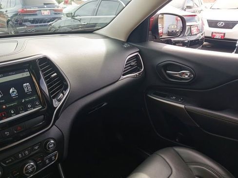 Used 2019 Jeep Cherokee Limited w/ Luxury Group image 22