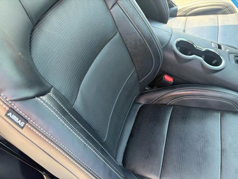 Used 2025 Ford Mustang GT Premium RWD image 34