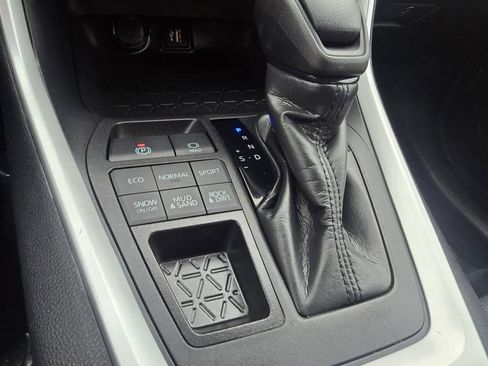 Used 2023 Toyota RAV4 XLE image 25