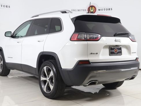 Used 2019 Jeep Cherokee Limited w/ Technology Group AWD/4WD image 4