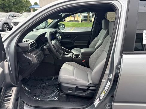 Used 2026 Toyota Tacoma SR5 AWD/4WD image 11
