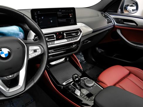 Used 2025 BMW X4 xDrive30i image 27