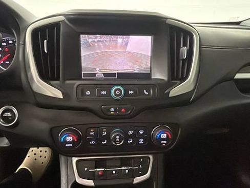 Used 2022 GMC Terrain SLE w/ Driver Convenience Package AWD/4WD image 25