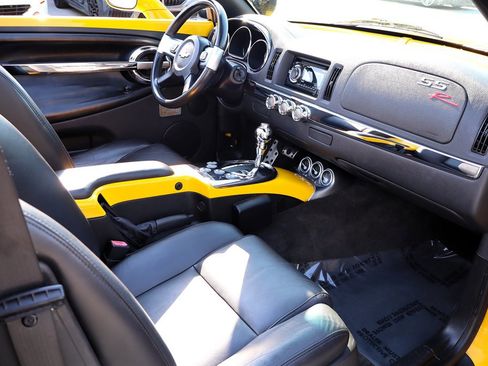 Used 2003 Chevrolet SSR w/ Preferred Equipment Group image 41