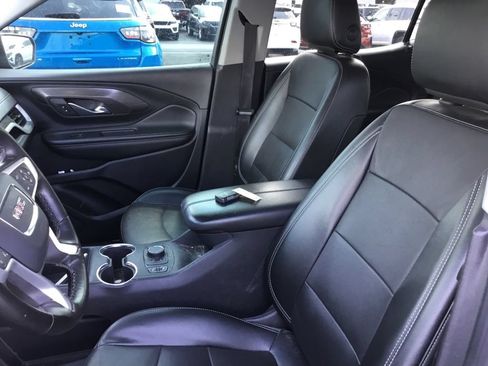 Used 2023 GMC Terrain SLT AWD/4WD image 7