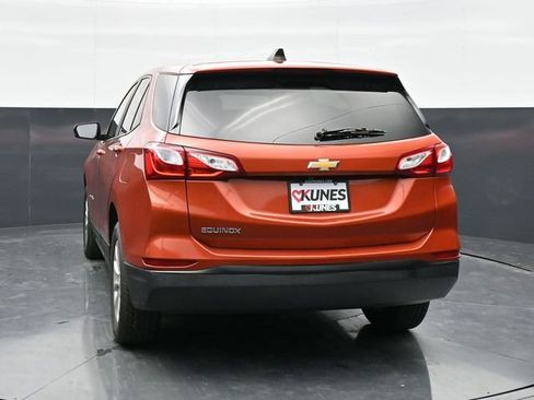 Used 2020 Chevrolet Equinox LS w/ LS Convenience Package FWD image 6