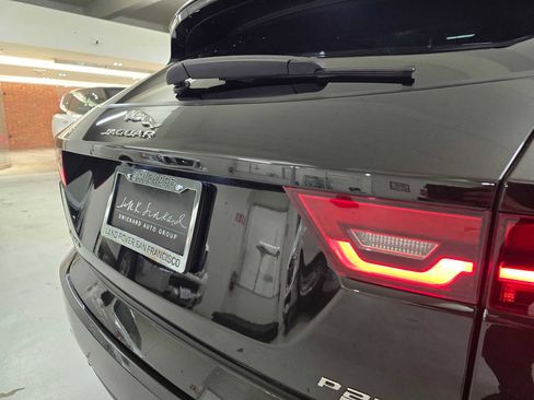 Used 2018 Jaguar E-PACE SE image 16