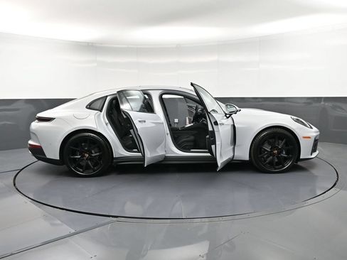 New 2026 Porsche Panamera 4 AWD/4WD image 36