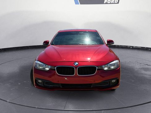 Used 2017 BMW 320i Sedan RWD image 8