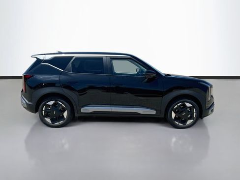 New 2027 Kia Seltos S FWD image 8