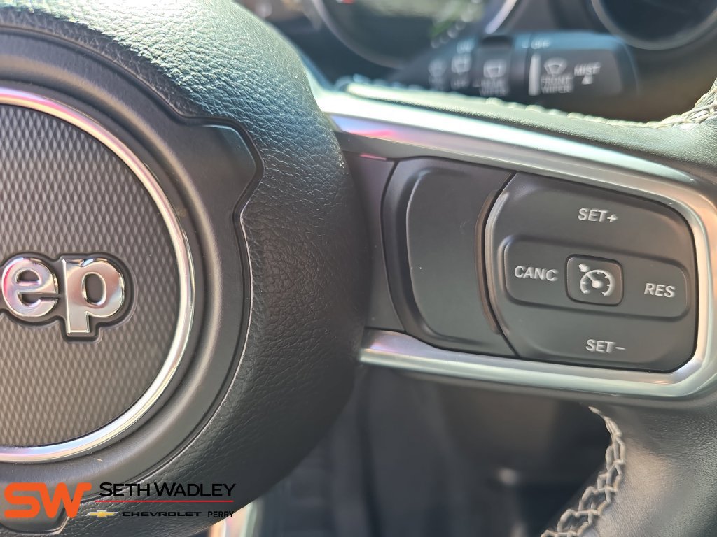 Used 2022 Jeep Wrangler Unlimited Sahara w/ Cold Weather Group AWD/4WD image 18
