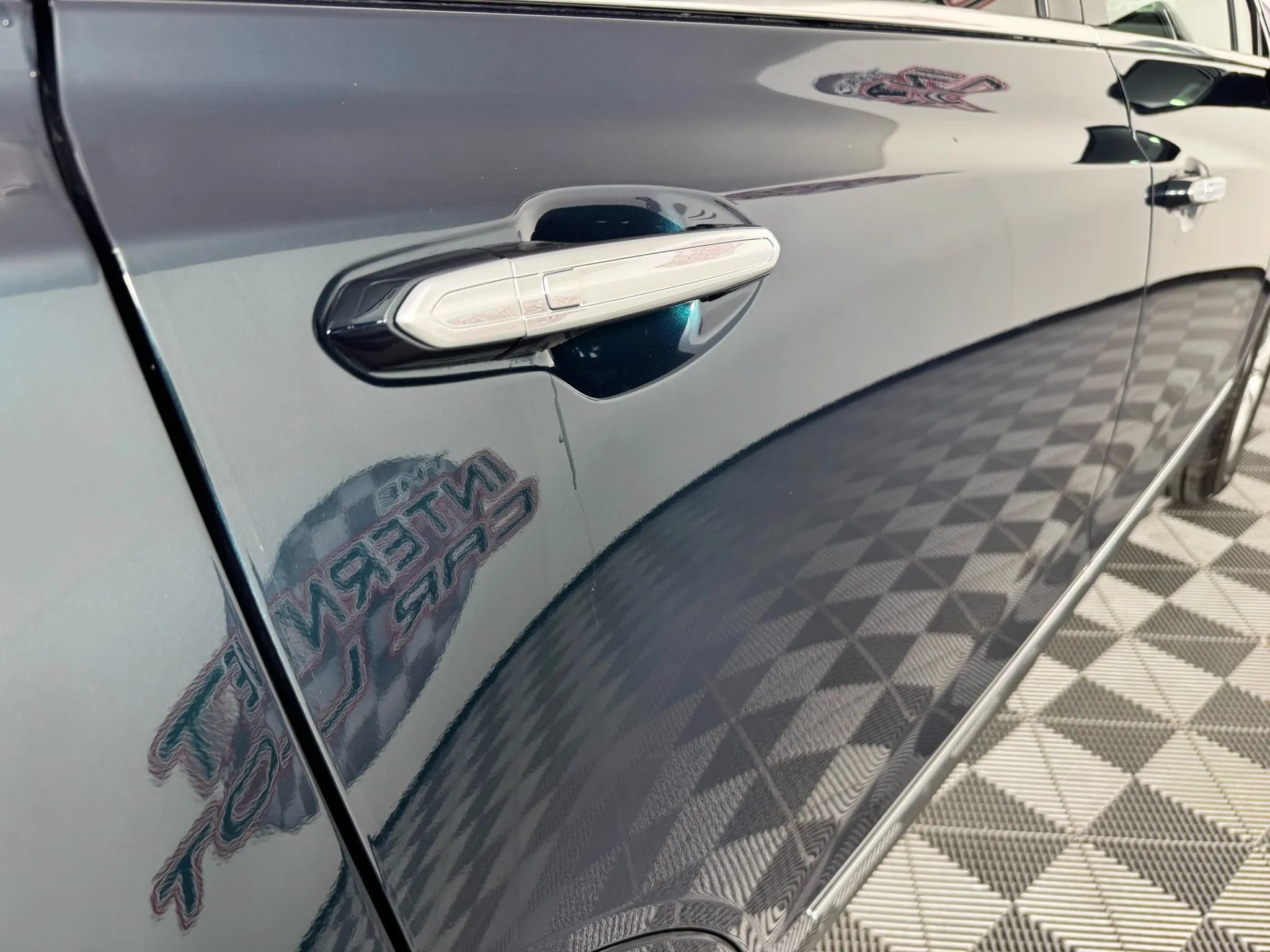 Used 2025 Cadillac XT5 Luxury w/ LPO, Floor Liner Package AWD/4WD image 30